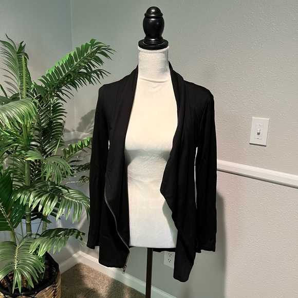 Lumiere Black Lightweight Side Zip Sweatshirt - Picture 5 of 5